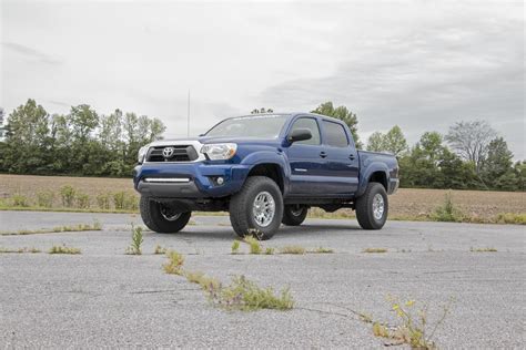 3 Inch Lift Kit | Toyota Tacoma 2WD/4WD (2005-2023) | Rough Country