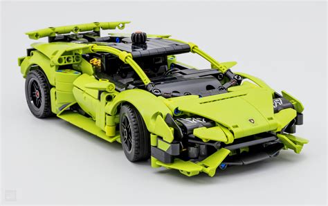 Review: LEGO Technic 42161 Lamborghini Huracán Tecnica - HOTH BRICKS