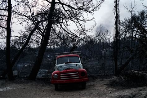 Greece wildfires: Families ’embraced’ until final moment | Climate Crisis | Al Jazeera