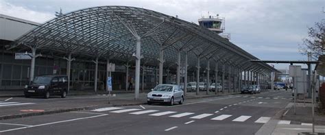 Austrian Airlines LNZ Terminal - Linz Airport