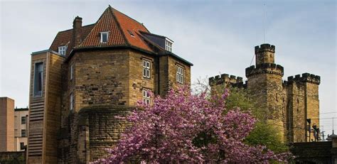 Newcastle Castle – an iconic site right on our doorstep - Newcastle University Business School ...