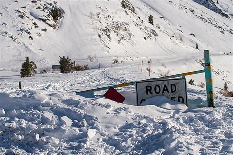 What Causes An Avalanche? - WorldAtlas