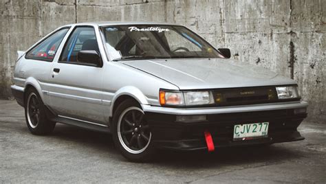 This restored Toyota AE85 Levin is a drifting machine