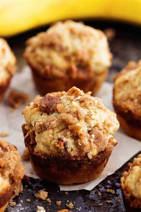 Banana Bread Streusel Muffins | The Recipe Critic