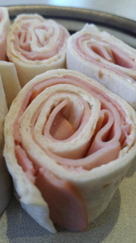 Ham & Turkey Cream Cheese Tortilla PinWheels #BuddigDeliMoms | Tortilla pinwheels, Pinwheel ...