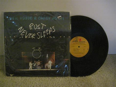 Neil Young - Rust Never Sleeps | Lp collection, Book cover, Rust never sleeps