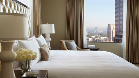 Atlanta Hotel Suites & Rooms | Luxury Accommodations | Four Seasons