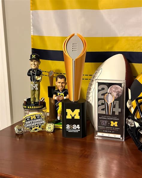 Michigan CFP Trophy Replica 13.5 Inches Tall College Football Playoff ...