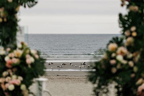 Newport Beach house wedding photos captured by Alex Paul