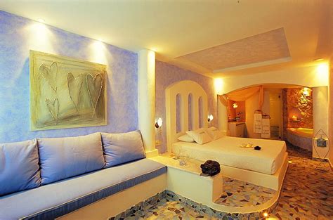 hotel in Santorini | Santorini hotels, Luxury rooms, Honeymoon bedroom