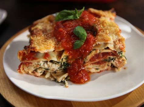 Spinach Lasagna Recipe | Rachael Ray | Cooking Channel