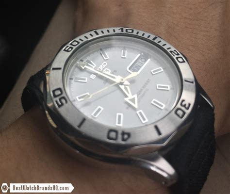 Seiko 5 SNK027K White ‘Seamaster’ Watch Review | BestWatchBrandsHQ