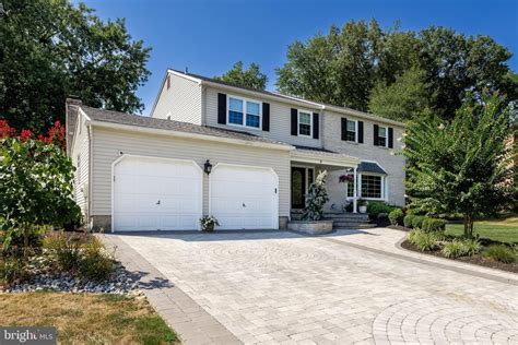 Mount Laurel, NJ Real Estate - Mount Laurel Homes for Sale | realtor.com®