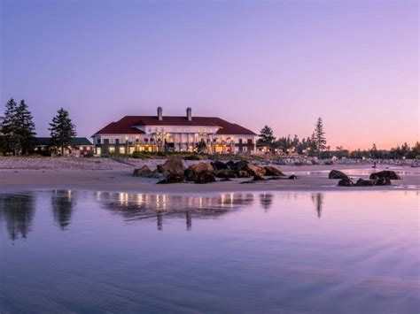 9 Best Waterfront Resorts in Nova Scotia for 2021 – Trips To Discover