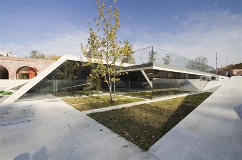 Theresia Bastion / ARCHAEUS | ArchDaily