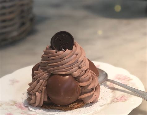 6 decadent chocolate desserts perfect for a Valentine’s outing— or any ...