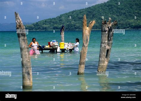 Lake Peten Itza Guatemala Stock Photo - Alamy