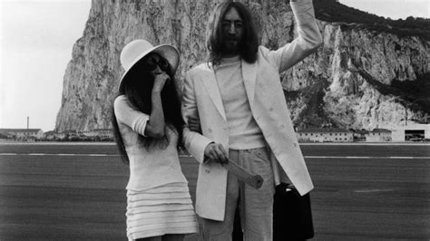 Great Outfits in Fashion History: Yoko Ono's Simple Wedding Dress - Fashionista