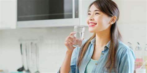 Want to Lose Weight? Try Japanese Water Therapy To Shed Kilos