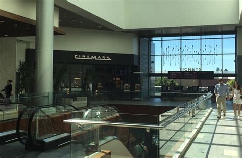 Cinemark Reserve Lincoln Square in Bellevue, WA - Cinema Treasures