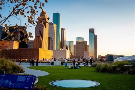 The Ultimate Guide to Downtown Houston | Travel | Hilton