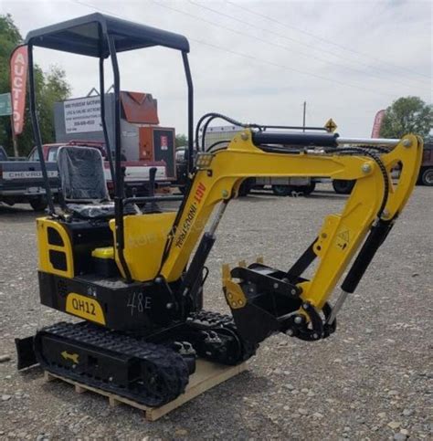 2023 AGT 1 Ton Mini Excavator | Live and Online Auctions on HiBid.com