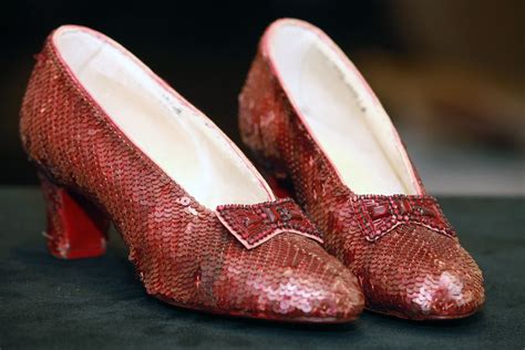 FBI Recovers 'Wizard of Oz' Ruby Slippers Stolen From Judy Garland ...