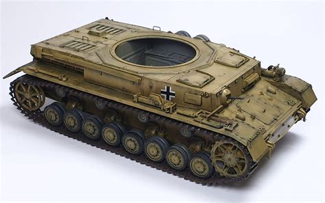 The Modelling News: Build Review: Miniart's 35th scale Pz.Kpfw.IV Ausf. H Vomag. Early Prod June ...