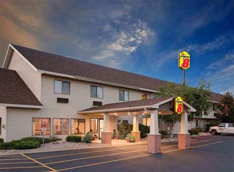 Best Mauston (WI) Hotels With 18+ Check-In (Updated October 2024)