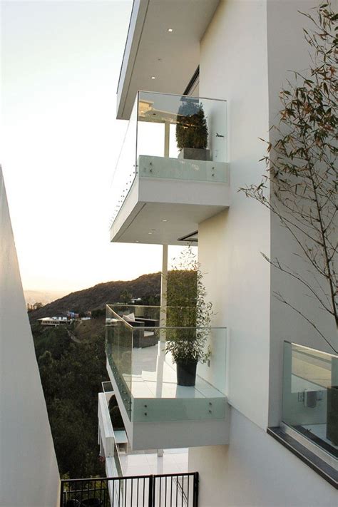 Modern Home on Mulholland Drive