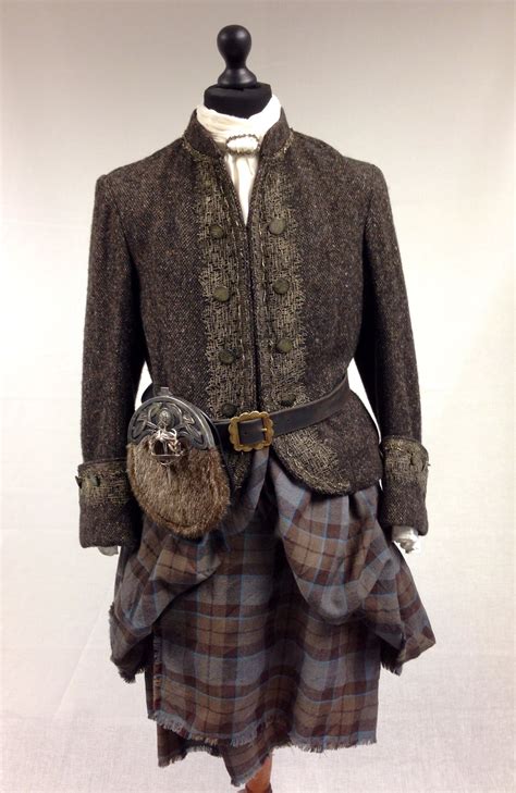 Colum and Lettitia – The Gathering | Outlander costumes, Outlander ...