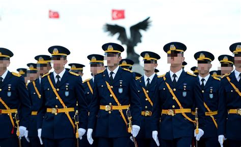 Turkish air force officers in uniform. [1600x979] : MilitaryPorn