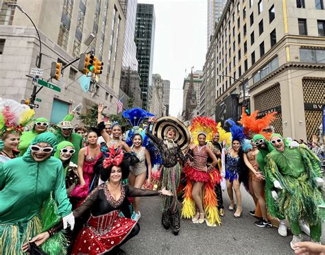 El tumbao del Carnaval de Barranquilla hizo vibrar el desfile de la Hispanidad en Nueva York ...