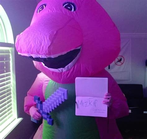 BARNEY THE PURPLE DINOSAUR COSTUME :WideHardo: : r/Mizkif