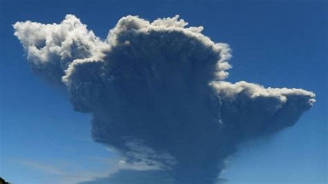 Volcano eruption in Kagoshima prefecture : r/japan