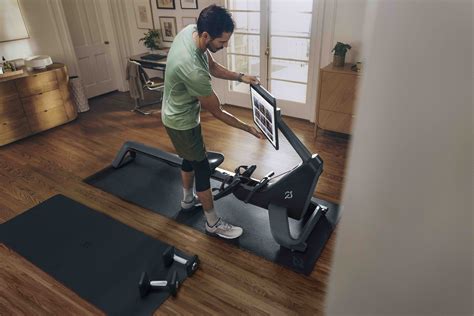 Peloton’s rower arrives in December, priced at $3,200 - 'TechCrunch' News Summary (United States ...