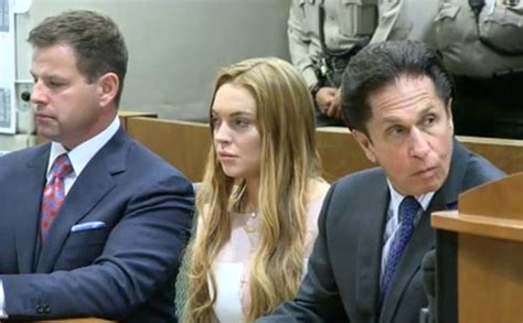 Lindsay Lohan accepts plea deal, avoids jail time once again