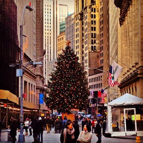 Christmas in New York: christmas tree lighting in new york | Рождество в нью-йорке, Украшения, Город