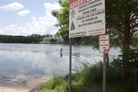 Experts begin 3rd year of treating toxic algae blooms in Lady Bird Lake | Community Impact