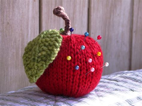 Apple Knitting Pattern Tutorial - Natural Suburbia