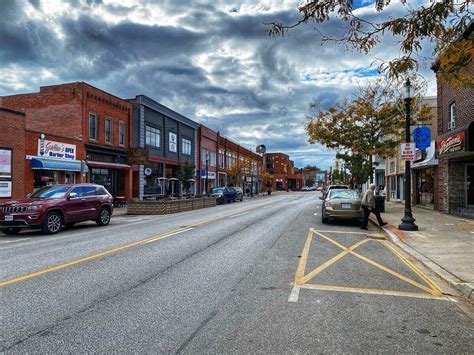 The Top Things to do in Kingsville, Ontario - Canada's Southernmost Town — travelingmitch