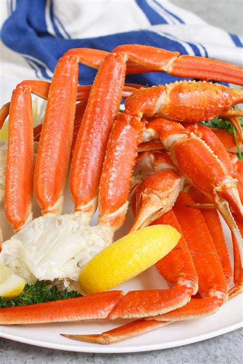 How to Cook Crab Legs - TipBuzz