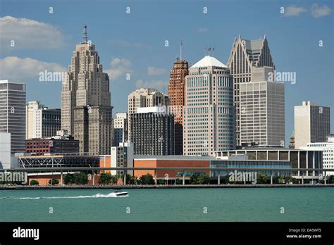 Detroit lakes hi-res stock photography and images - Alamy