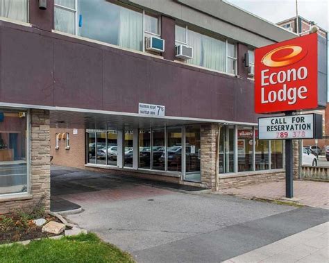 Econo Lodge Downtown Ottawa, Ottawa (ON) | Best Price Guarantee - Mobile Bookings & Live Chat