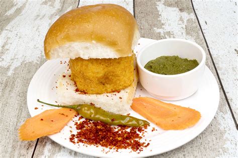 Goli Vada Pav No. 1, Vivekanand Nagar order online - Zomato