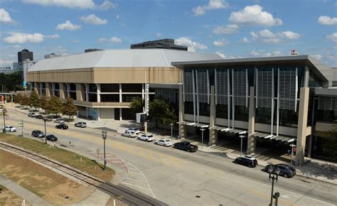 It's official: Baton Rouge River Center to become Raising Cane's River ...