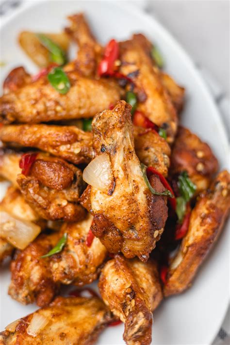 Salt And Pepper Chicken Wings | dinrecipes