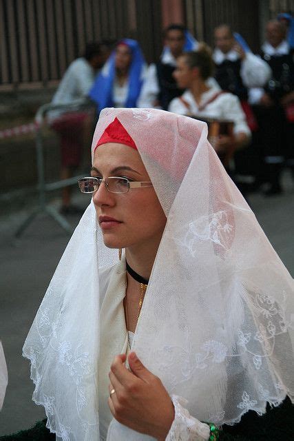 costumi tradizionali sardi | National clothes, Folk costume, Culture