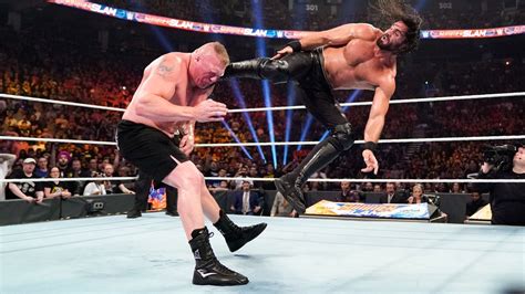 Seth Rollins vs Brock Lesnar - A Textbook example of how to get a crowd ...