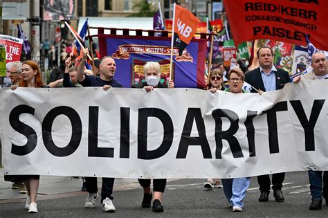 Labor Strikes in UK, US: Workers Unite Against Inflation, Cost-of-Living Crisis - Bloomberg